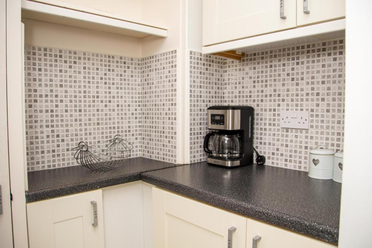 Beach Walk Apartment 브로티페리 외부 사진